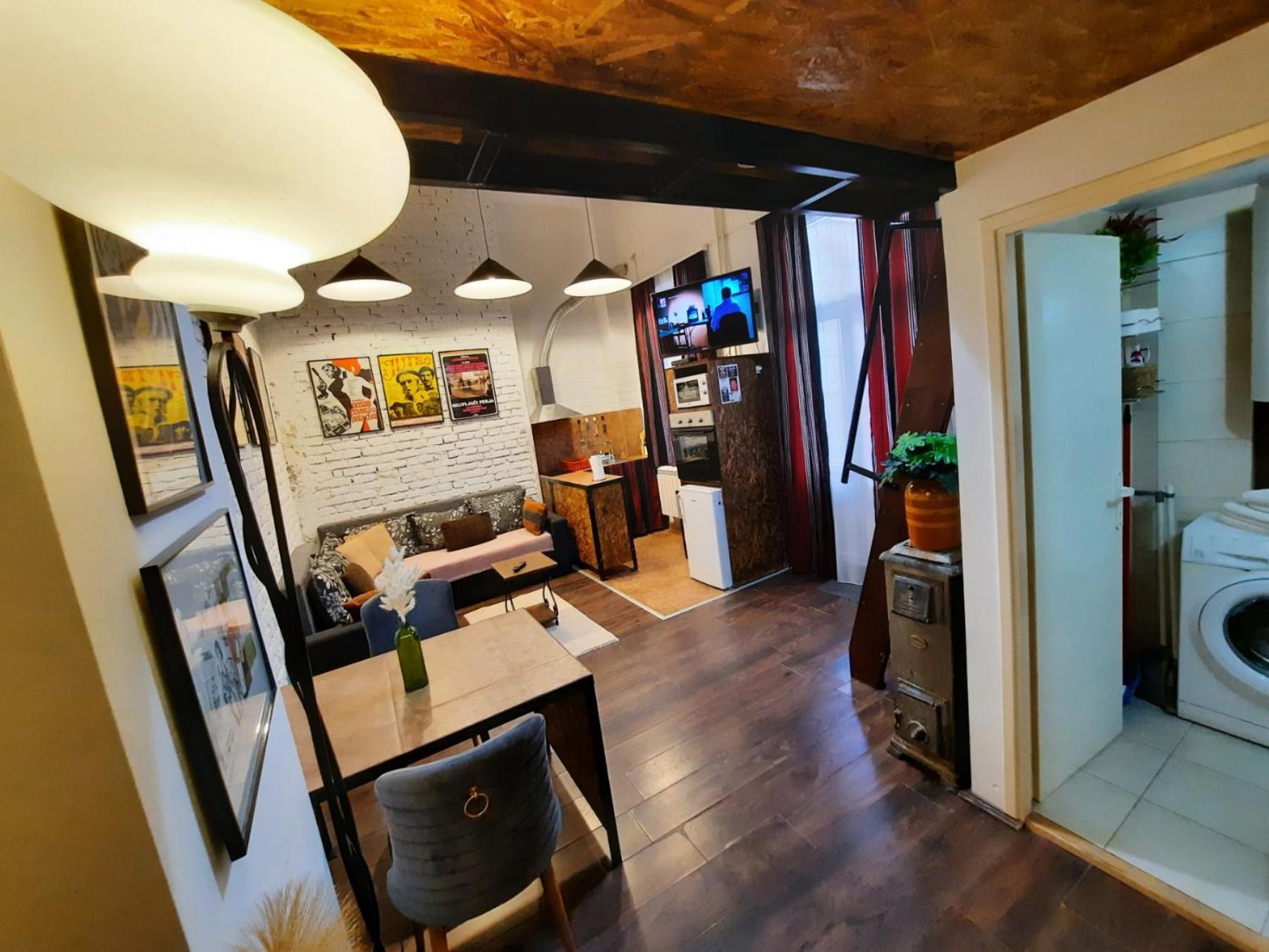 Апартаменты Authentic Belgrade Centre - Split Level Loft With Patio In Courtyard Экстерьер фото