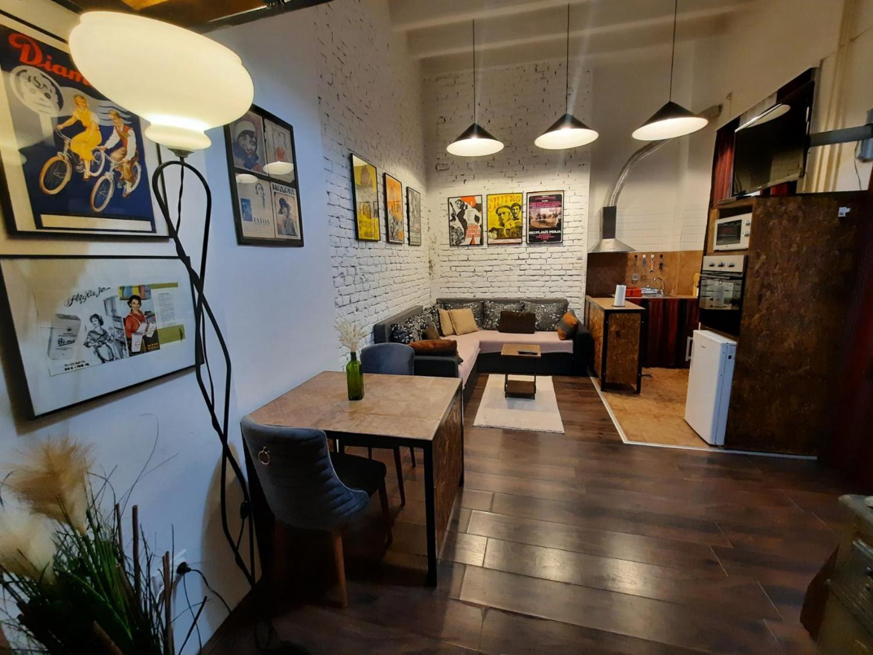 Апартаменты Authentic Belgrade Centre - Split Level Loft With Patio In Courtyard Экстерьер фото